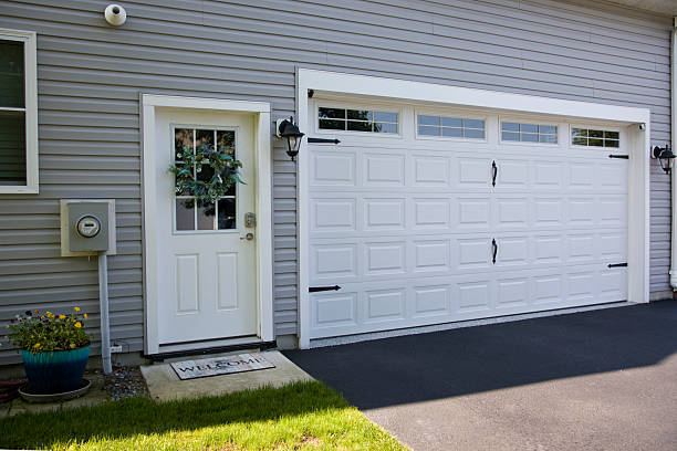 24/7 Emergency Garage Door Panel Replacement experts in Carbon County County, PA